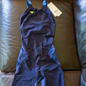 NEW in box, original tags Mizuno Women's GX-Sonic V Sprinter Tech Suit Med Blue